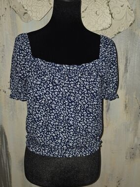 Timing Navy & White Floral Square-Neck Short SleeveRomantic Blouse Size Medium